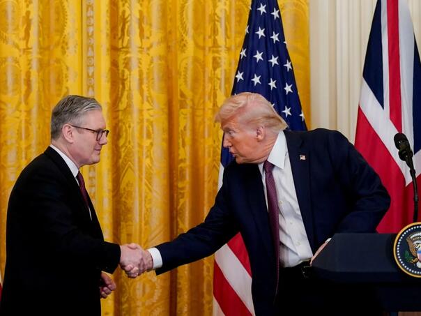 Trump: Trgovinski sporazum sa UK mogao bi značiti da carine nisu 'potrebne'