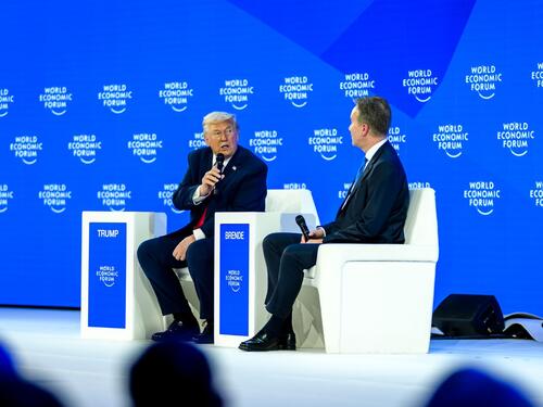 Trump u Davosu četiri puta zamijenio Grenland za Island