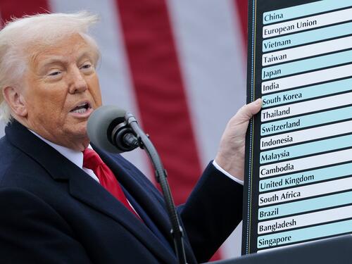 Trump uveo Indiji dodatnu carinu od 25 posto za kupovinu ruske nafte