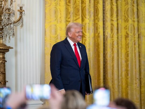 Trump: Uzet ćemo Grenland, ne isključujem vojnu silu