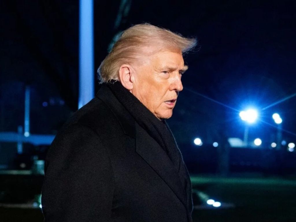 Trump: Velika američka flota kreće se prema Iranu