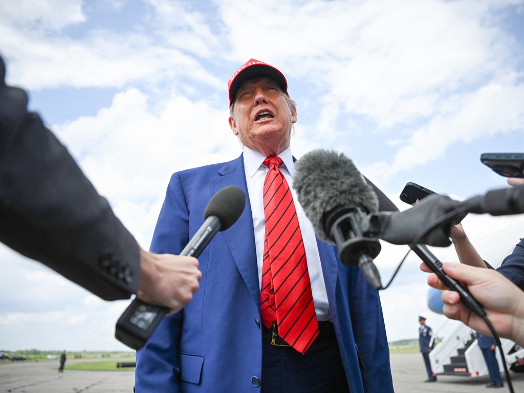 Trump: Vrlo je teško tražiti od Izraela da zaustavi svoje napade