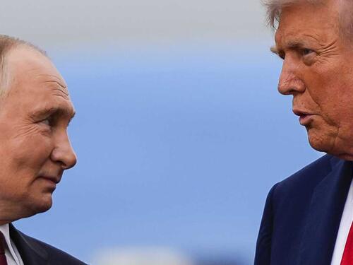 Trump zagonetno poručio: "Pratite nas!"
