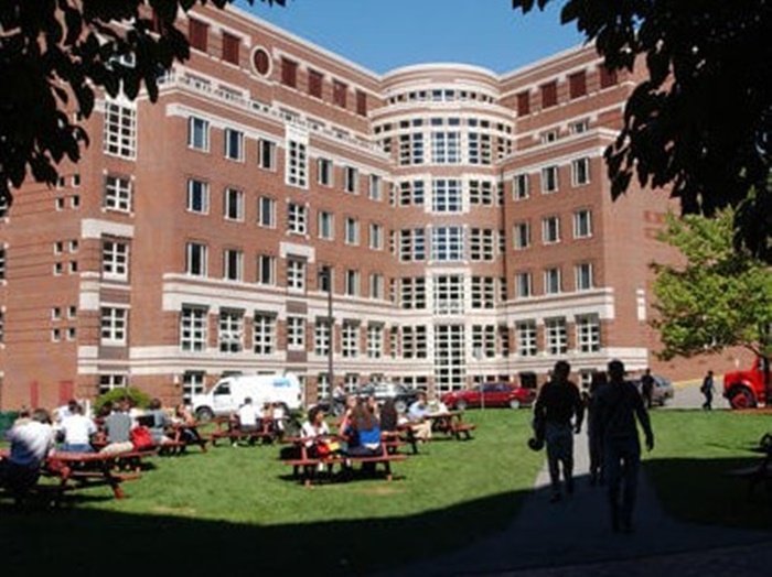 Trump zamrzava preko dvije milijarde dolara sredstava Harvardu