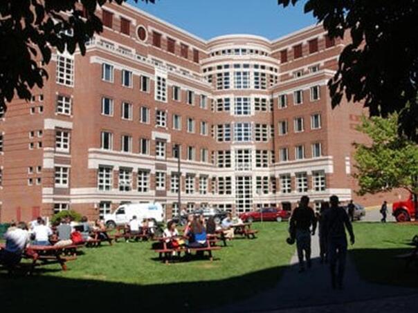 Trump zamrzava preko dvije milijarde dolara sredstava Harvardu