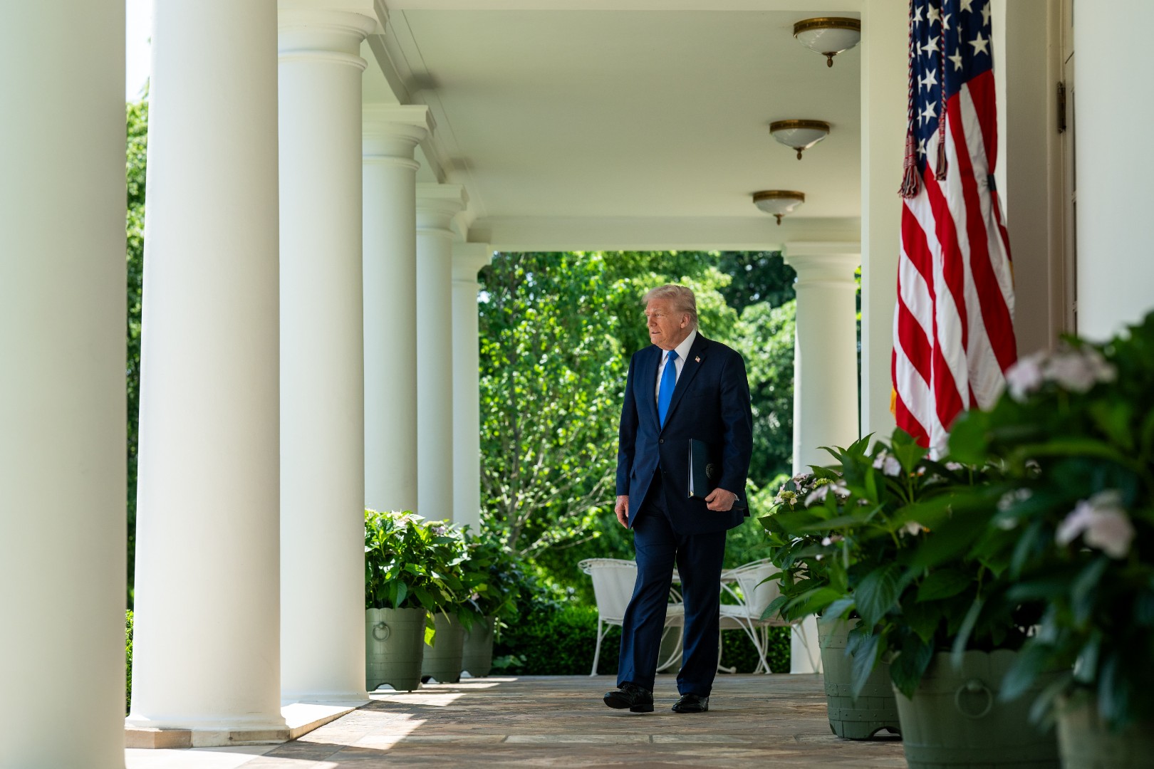 Trump zaprijetio Appleu: Proizvodite iPhone u SAD-u ili plaćajte 25% carine