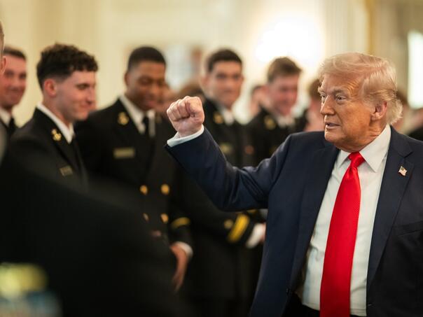 Trump žestoko napao šefa centralne banke: Kasni s reakcijama i koči rast