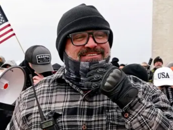 Trumpov fanatik osuđen na 17 godina zatvora zbog napada na Capitol