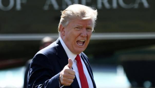 Trumpova administracija razmatra testiranja na virus na međunarodnim letovima