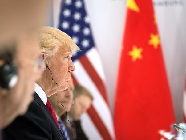 Trumpova taktika prijetnji ogromnim carinama za Meksiko, Kanadu i Kinu