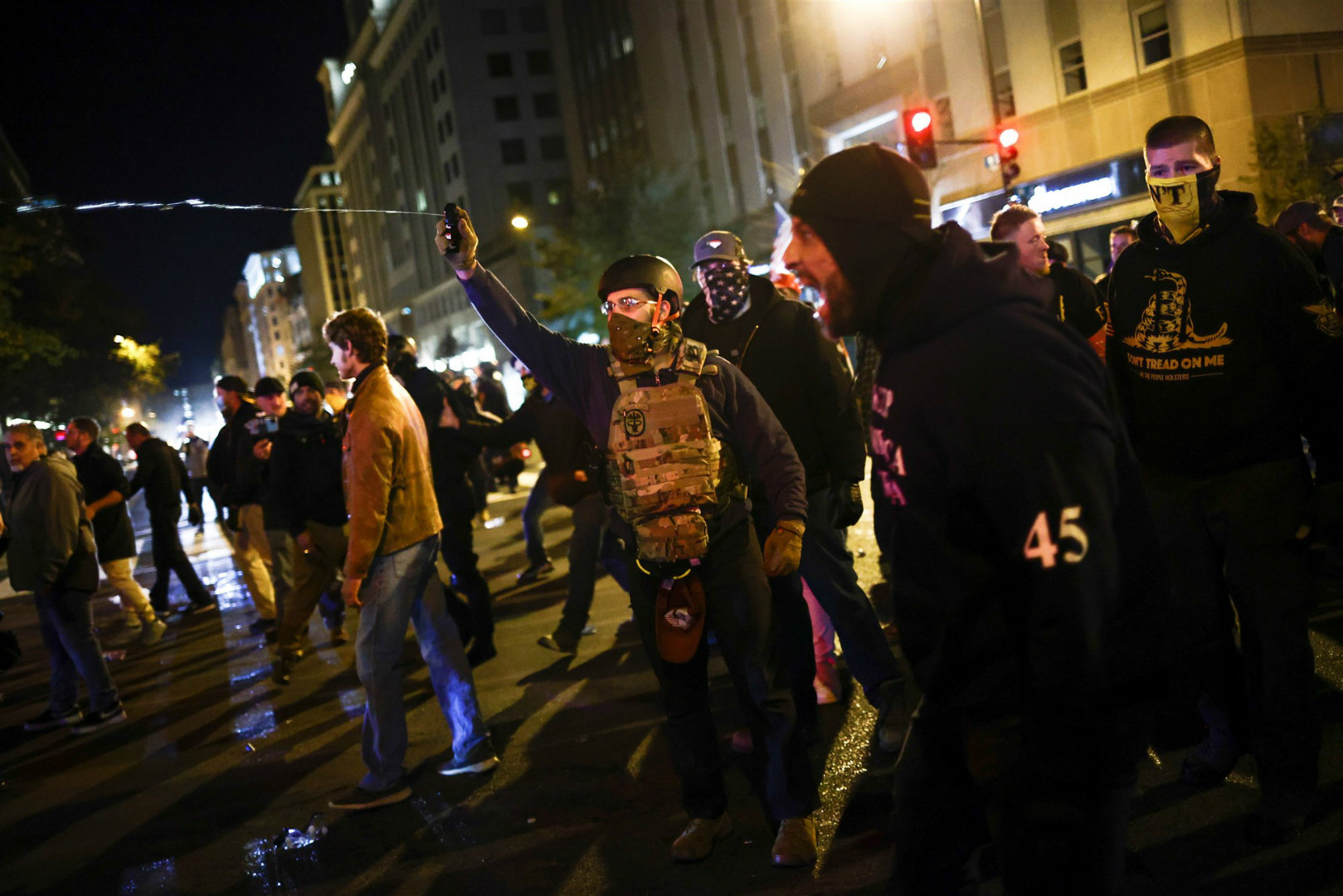 Trumpove pristalice tukle se s kontrademonstrantima 