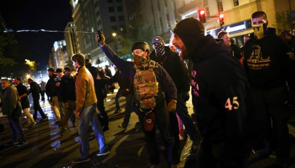 Trumpove pristalice tukle se s kontrademonstrantima