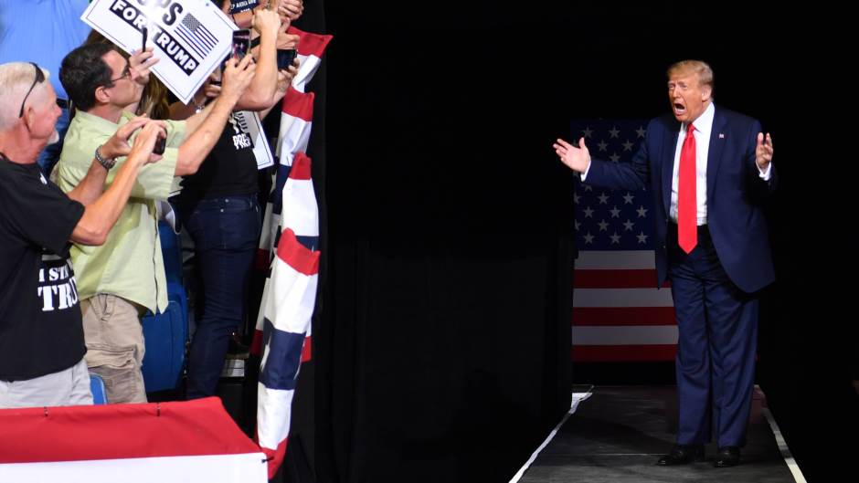 Trumpovi skupovi doveli do više od 30.000 slučajeva koronavirusa