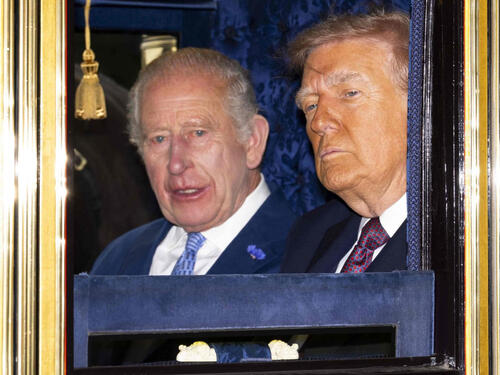 Trumpu priređen spektakularan doček ispred dvorca Windsor