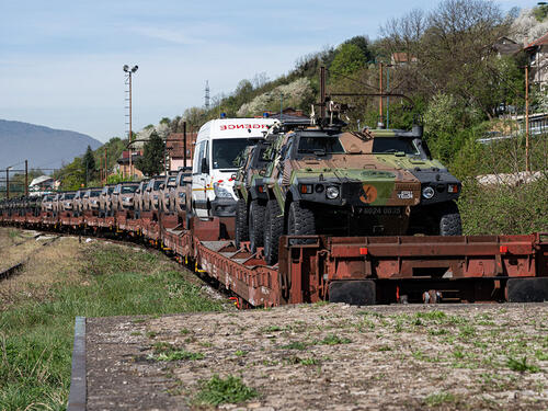 Foto: Trupe i oprema rezervnih snaga EUFOR-a stigli u BiH
