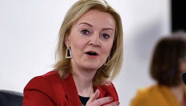 Truss: Pooštriti obruč oko Putinovog ratnog stroja