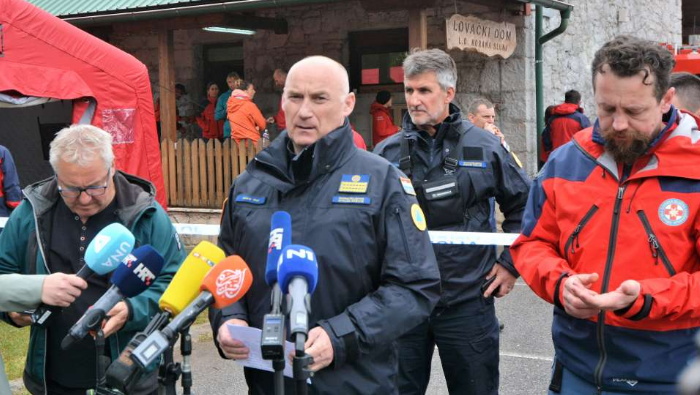 Trut: Izvučena tijela poginulih, za utorak planirano izvlačenje olupine