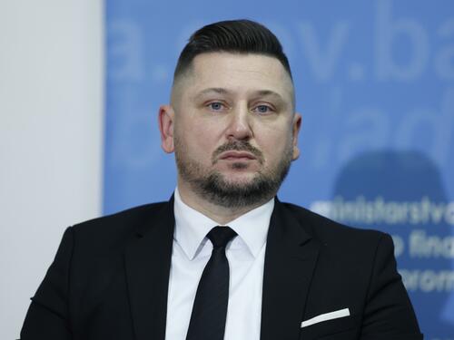 Tržište rada u FBiH: Koliko je radnika prijavljeno, a koliko odjavljeno u januaru?