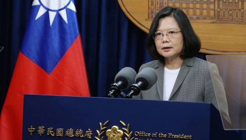 Tsai: Tajvan neće pokleknuti pritiscim Kine