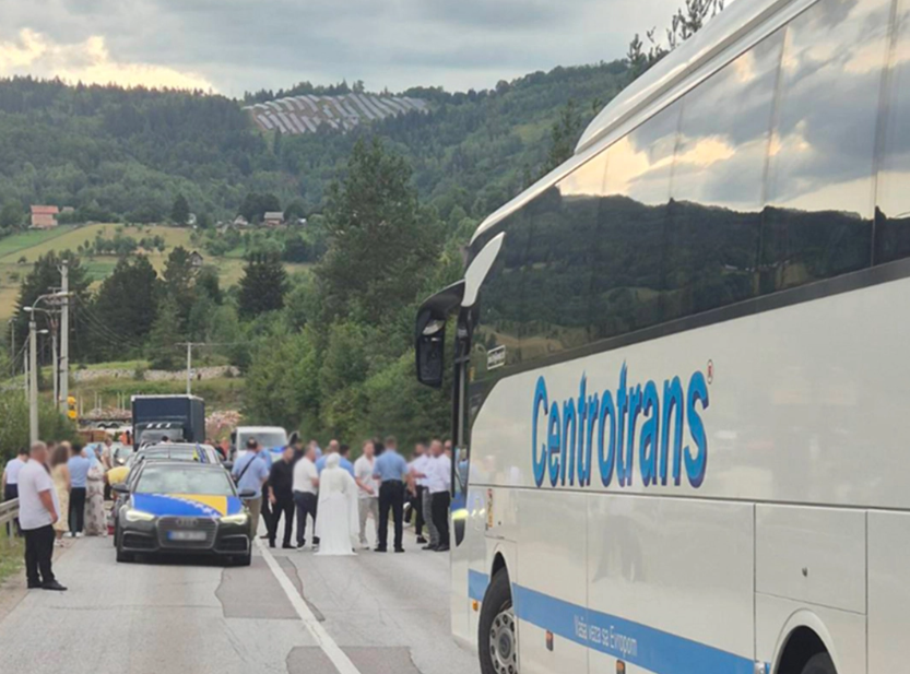 Tuča više osoba blokirala saobraćaj na putu Sarajevo–Sokolac