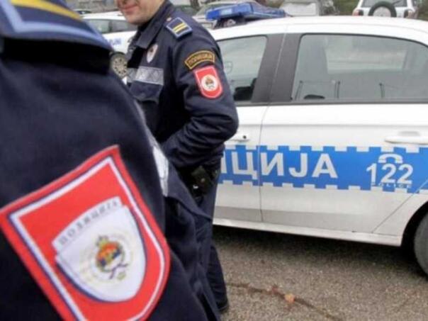 Tučnjava u Derventi završila pucnjavom: Povrijeđeni prevezen u Doboj