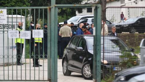 Tučnjava više osoba u migrantskom kampu "Blažuj", troje povrijeđenih