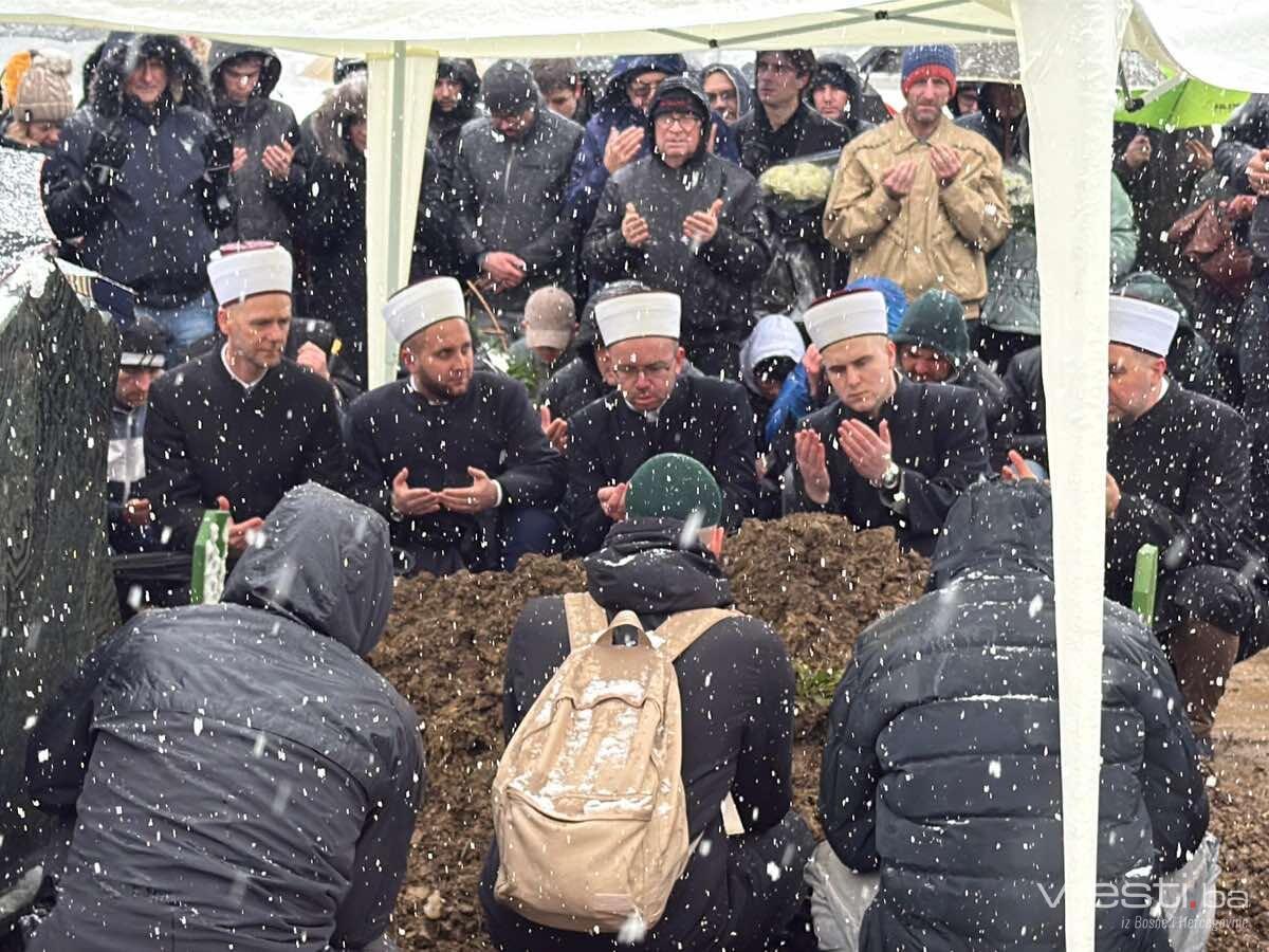 Tuga u Brčkom: Klanjana dženaza Erdoanu Morankiću