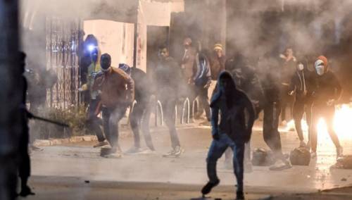 Tunis: Uhapšeno preko 600 ljudi tokom nemira