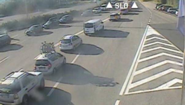 Turisti bježe iz Hrvatske, stvaraju se gužve na granicama