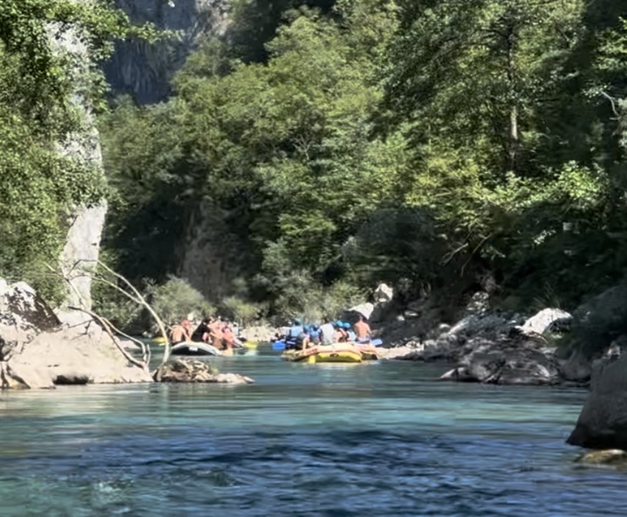 Turisti iz cijelog svijeta dolaze na rafting na Neretvi