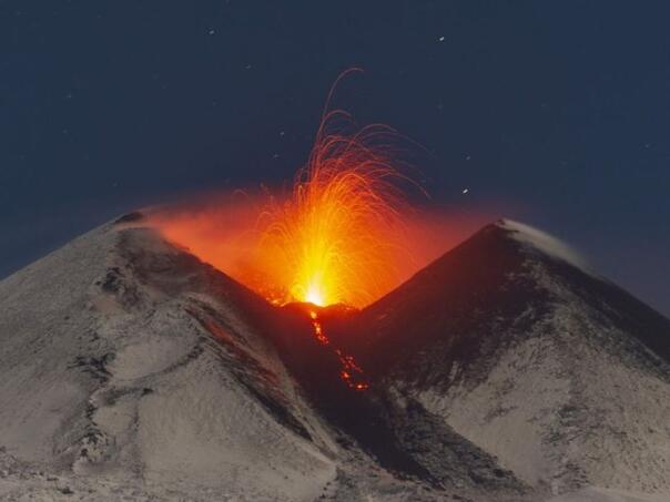 Turisti upozoreni da ne prilaze vulkanu Etna