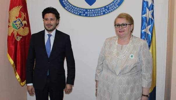 Turković i Abazović: Jačati ekonomsku saradnju, riješiti pitanje Buk Bijela