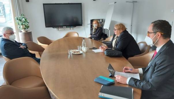 Turković i Fischer o vakcinama i kandidatu za visokog predstavnika