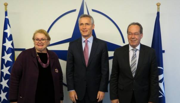 Turković i Podžić sa Stoltenbergom: Poznati detalji susreta u NATO-u