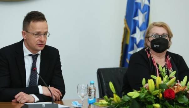 Turković i Sijarto: Zakazao COVAX mehanizam