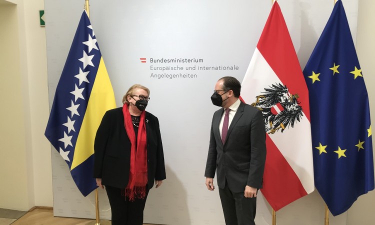 Turković s austrijskim ministrom o nabavci vakcina
