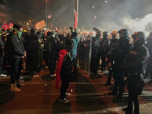 Turska ključa: Ogromni protesti protiv vladavine Erdogana