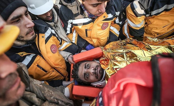 Turska: Muškarac spašen ispod ruševina 149 sati nakon zemljotresa