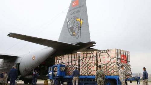 Turska ponovo SAD-u poslala pomoć u medicinskoj opremi