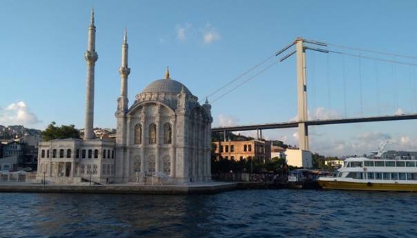 Turska ublažila skoro sve pandemijske restrikcije