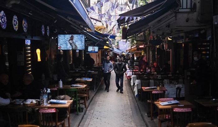 Turska uvodi zabranu dolazaka iz Britanije zbog novog soja korone