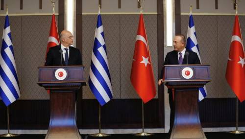 Cavusoglu se sukobi sa grčkim ministrom tokom zajedničkog obraćanja