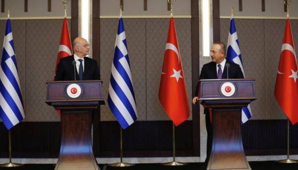 Cavusoglu se sukobi sa grčkim ministrom tokom zajedničkog obraćanja