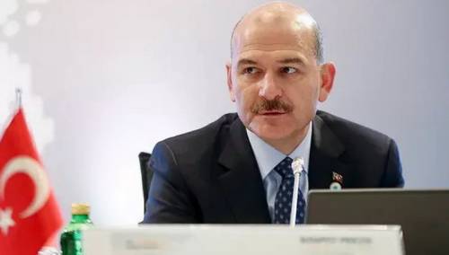 Turski ministar unutrašnjih poslova dao ostavku nakon haosa zbog policijskog sata