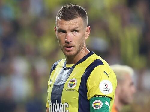 Turski novinar tvrdi da Džeko napušta Fenerbahce