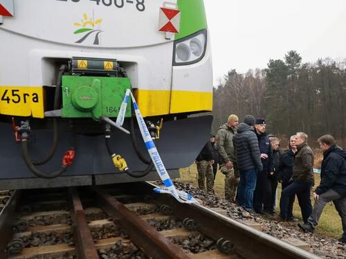 Tusk: Pruga za transport pomoći Ukrajini uništena u "činu sabotaže"