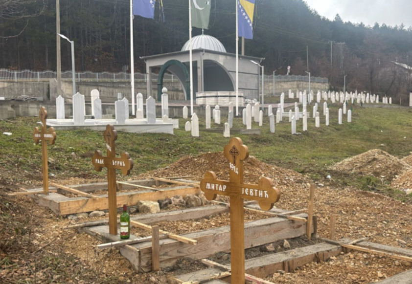 Tužilaštvo BiH odbacilo prijavu za postavljanje krstova na mezarju u Srebrenici