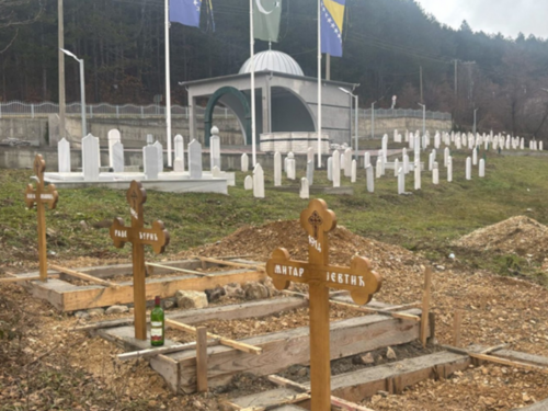 Tužilaštvo BiH odbacilo prijavu za postavljanje krstova na mezarju u Srebrenici