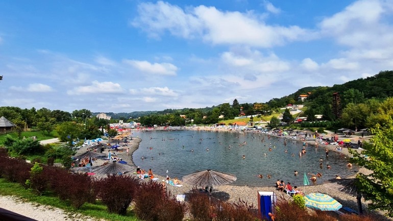 Tuzla: Preminuo mladić kojeg su reanimirali na Panonskim jezerima