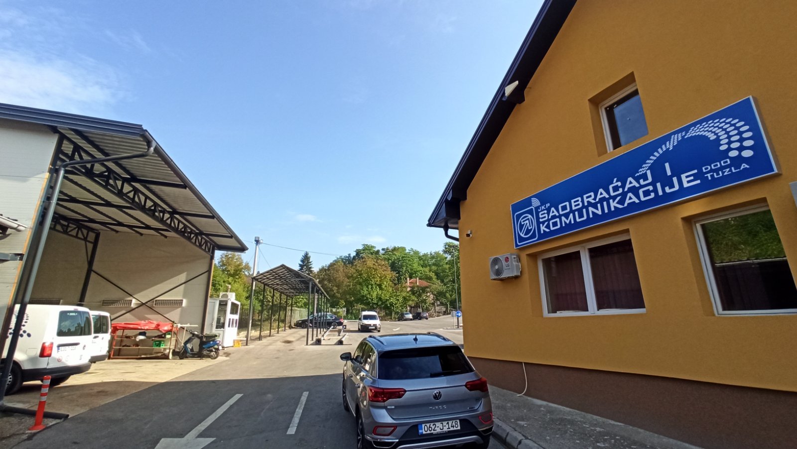 Tuzlaku policija oduzela BMW zbog duga od 21.834 KM, on ih prijavio